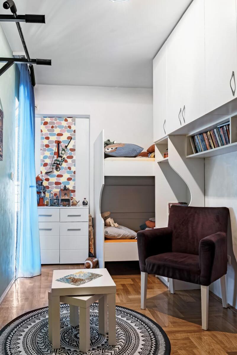 Elmos Building - Two bedroom apartment with designer furniture. 11