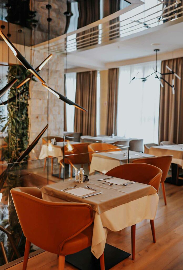 Отель на продажу - Hotel Square Budva 19