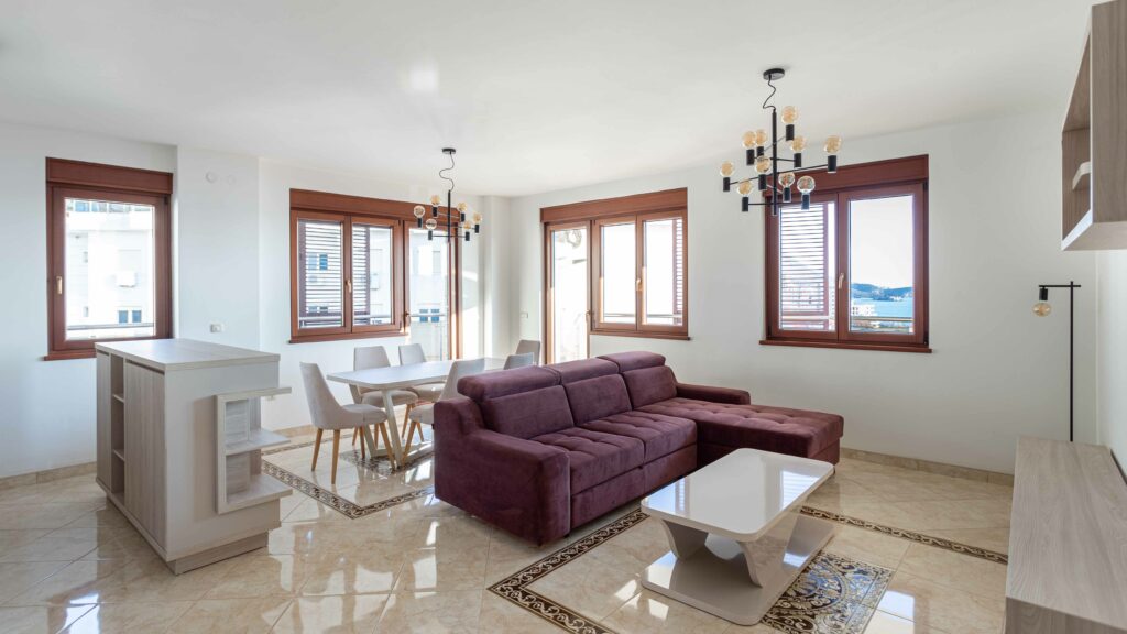 Luxurious and fully equipped apartment 31L1, 120m2, with sea view 3