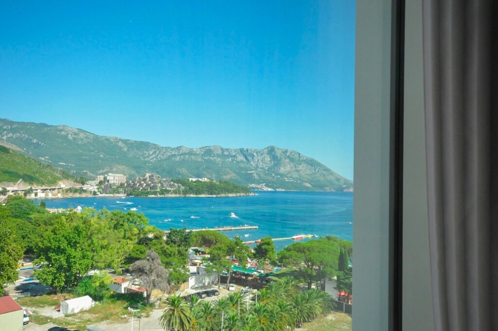 One bedroom apartment for sale in a luxury complex on the first line in Budva 1